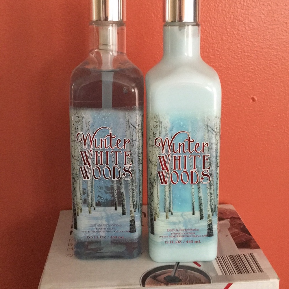 Bath and Body Works *Winter White Woods*